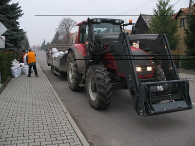 ptkocsis_traktor_400