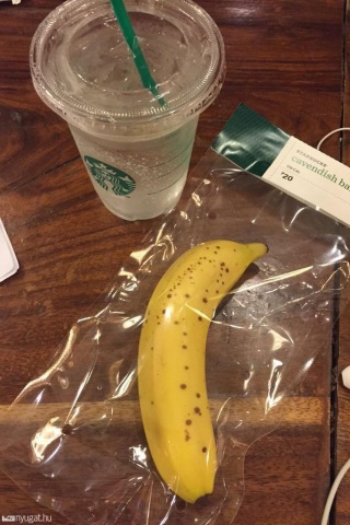 víz és banán csomagolva