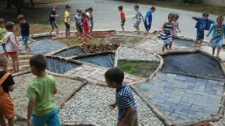 mezítlábas ösvény mezítlábas ösvény